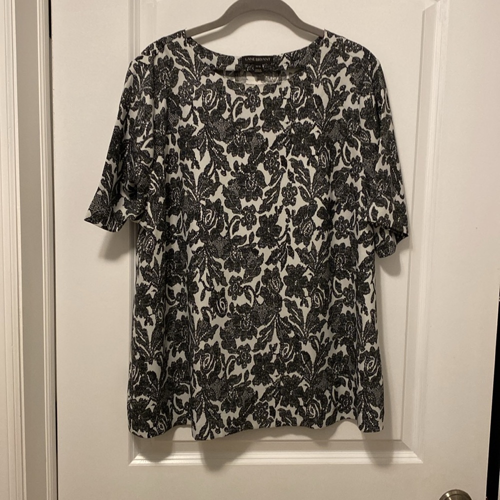 Lane Bryant Black and White floral Swing top 14/16
